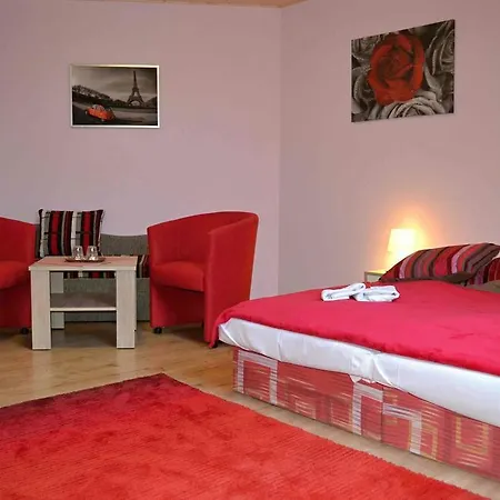 Konukevi Manderlak Bobrovec