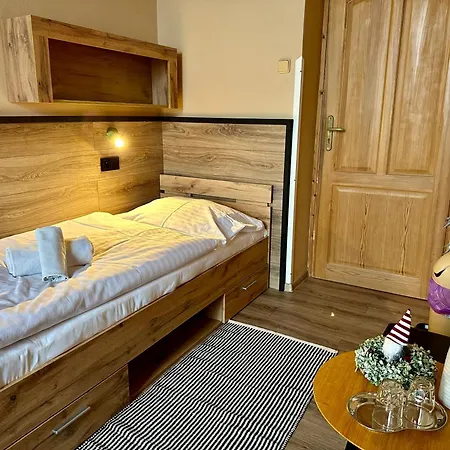 Konukevi Manderlak Bobrovec