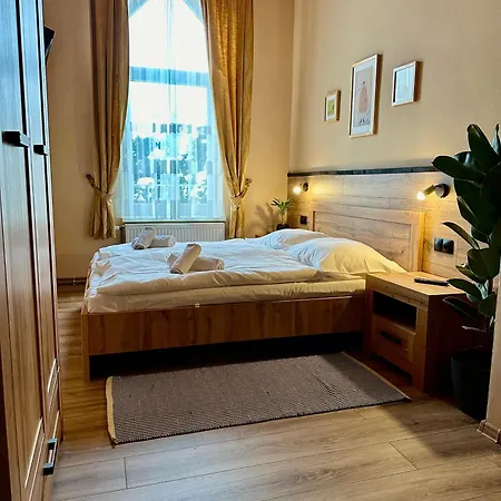 Manderlak * Bobrovec